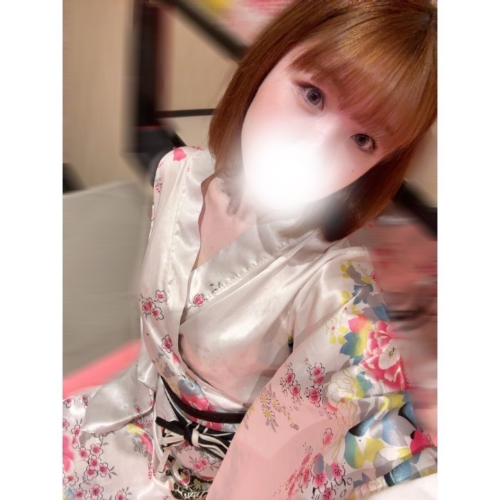 妃花里(ひかり)