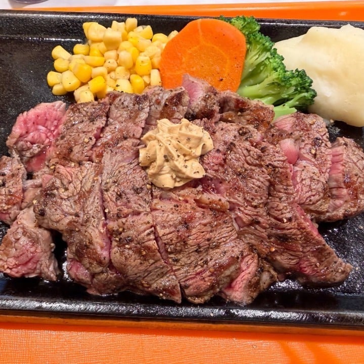 紅魅(ぐみ)