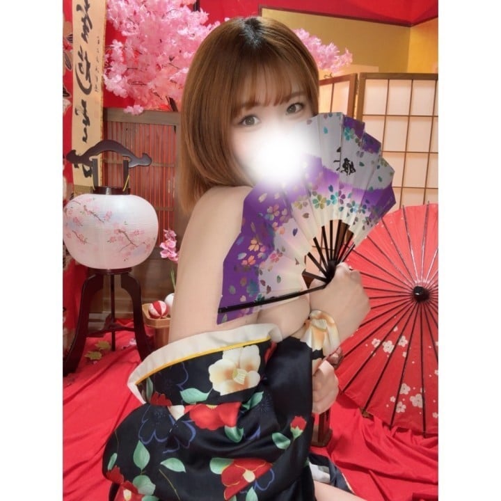 妃花里(ひかり)