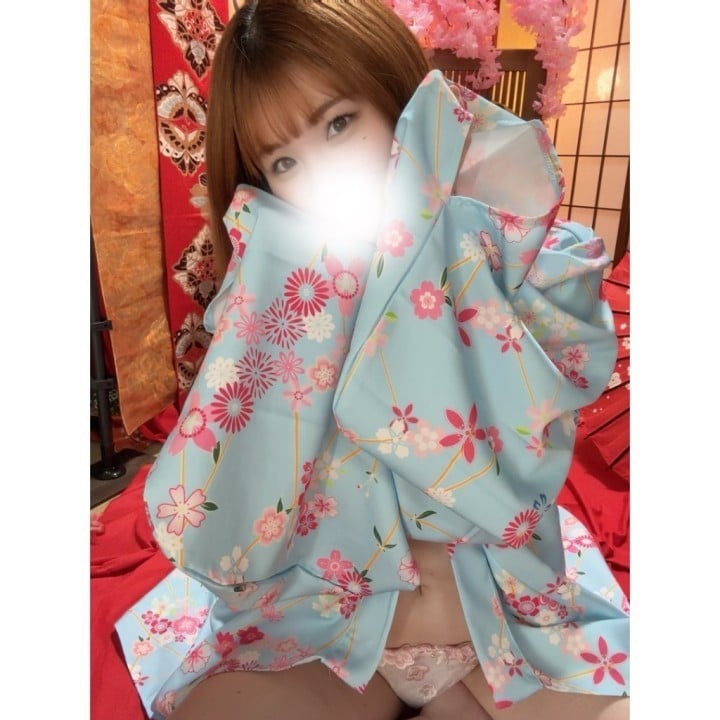 妃花里(ひかり)