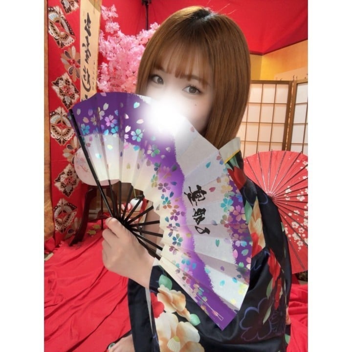 妃花里(ひかり)